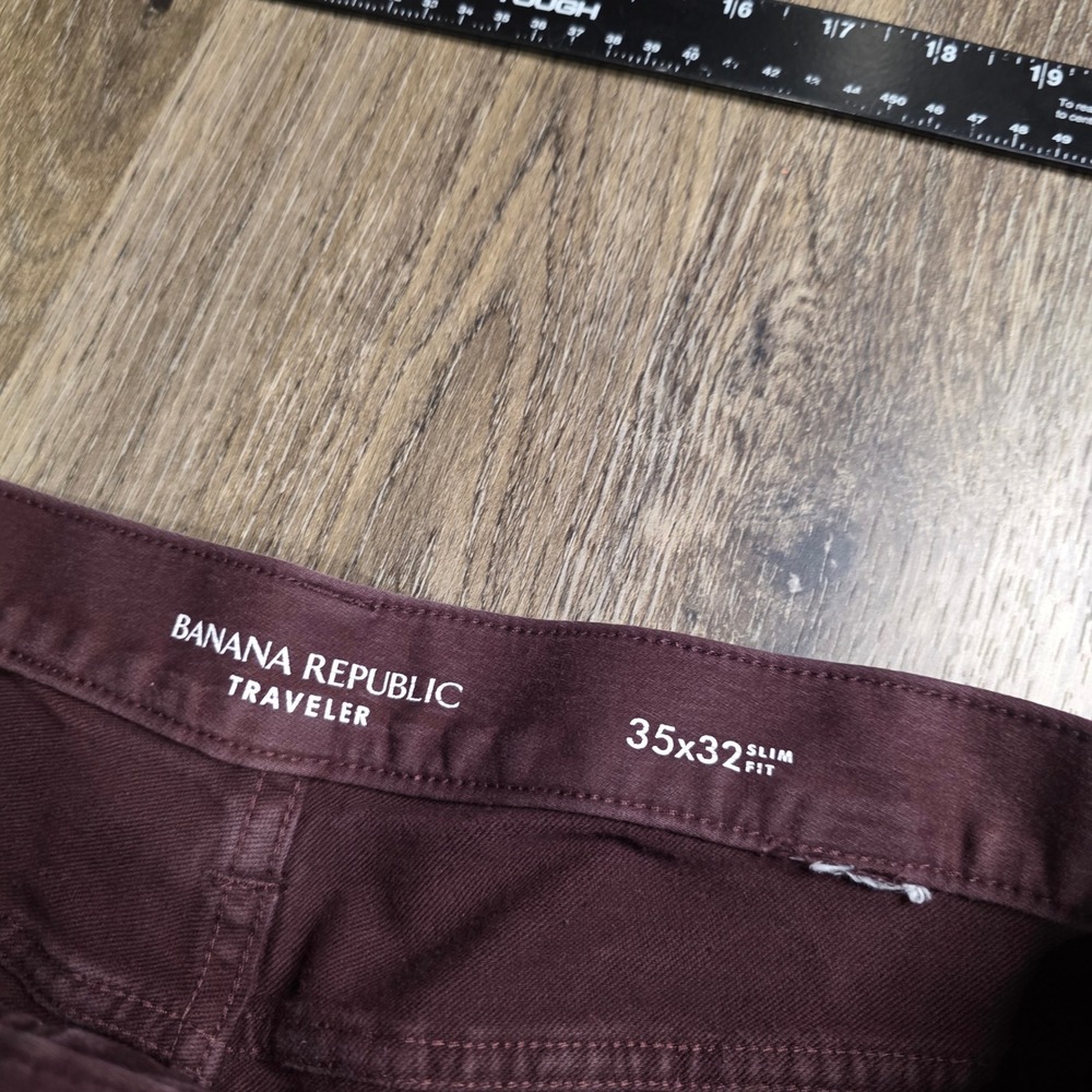 Banana Republic 35x32 Traveler Pants Mens Burgundy Excellent Slim Fit Chinos - Picture 4 of 6